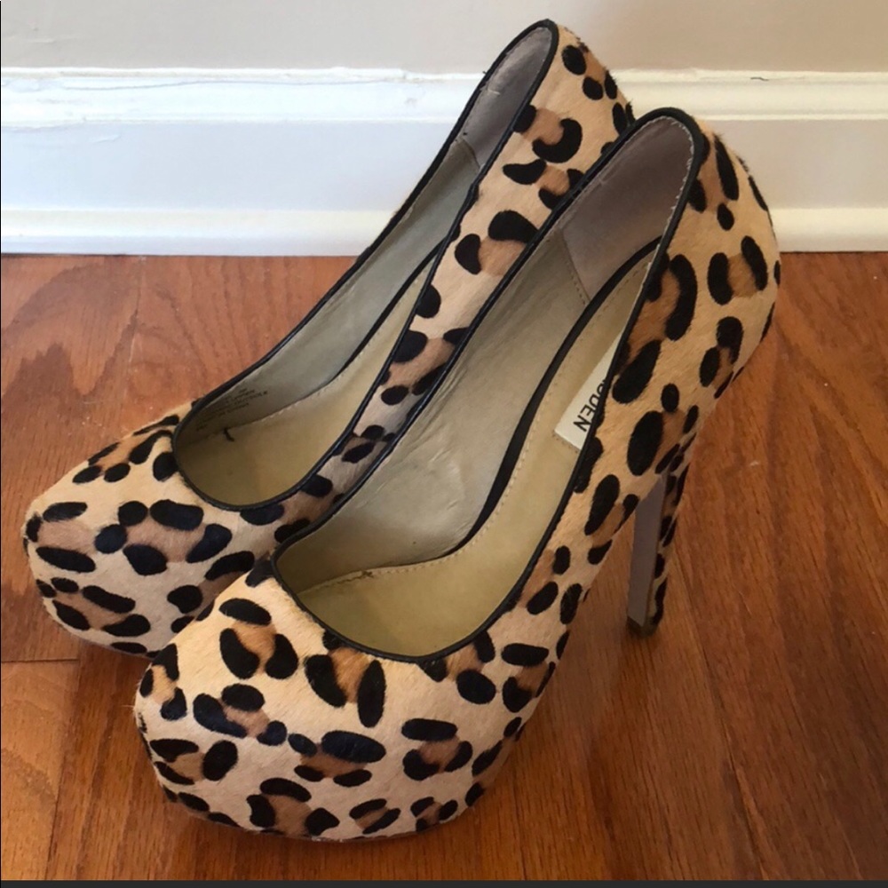 Steven Madden Leopard print heels size 9